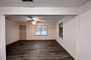 208 N 36th St, Corsicana, TX 75110 - Photo 2