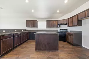 5105 Glen Eden Dr, Fort Worth, TX 76119 - Photo 10