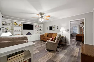 513 N 38th St, Corsicana, TX 75110 - Photo 2