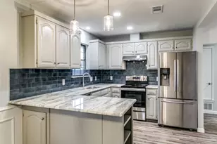2949 Tumbleweed Trail, Grapevine, TX 76051 - Photo 10