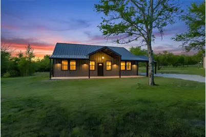 115 Valley Ridge Court, Bridgeport, TX 76426 - Photo 2