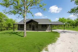 115 Valley Ridge Ct, Bridgeport, TX 76426 - Photo 1