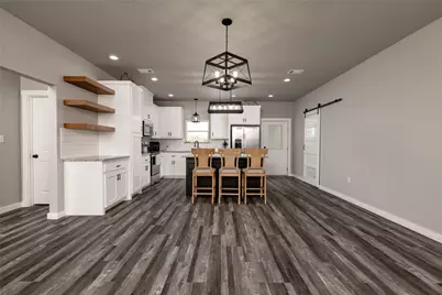 115 Valley Ridge Court, Bridgeport, TX 76426 - Photo 10