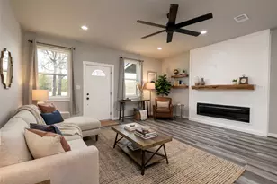 115 Valley Ridge Ct, Bridgeport, TX 76426 - Photo 4