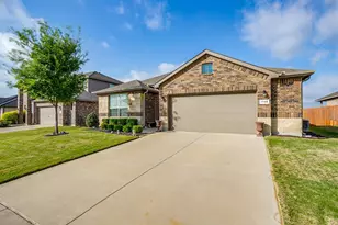 1108 Dublin Dr, Cleburne, TX 76033 - Photo 2