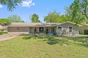 602 Colonial Dr, Athens, TX 75751 - Photo 1