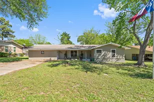 602 Colonial Dr, Athens, TX 75751 - Photo 2
