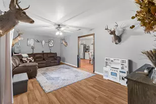 602 Colonial Dr, Athens, TX 75751 - Photo 6