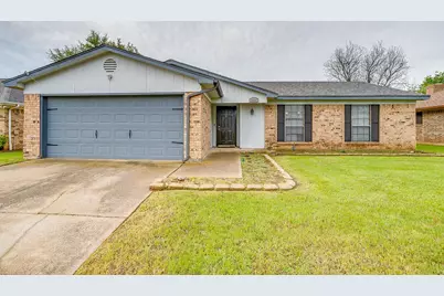 2733 Southpark Lane, Fort Worth, TX 76133 - Photo 4