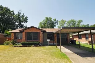 402 E Carolyn Dr, Garland, TX 75041 - Photo 2