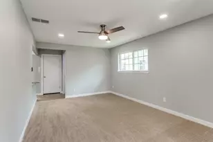 12326 Dandridge Dr, Dallas, TX 75243 - Photo 10