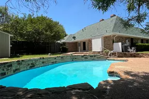 627 Meadowbrooke Pl, Duncanville, TX 75137 - Photo 2