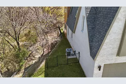 306 Oakbend Drive, Lewisville, TX 75067 - Photo 22