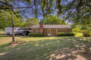 501 W Washington Ave, Whitney, TX 76692 - Photo 1