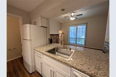 2921 Shelby Avenue, Dallas, TX 75219 - Photo 6