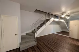 2921 Shelby Ave, Dallas, TX 75219 - Photo 2