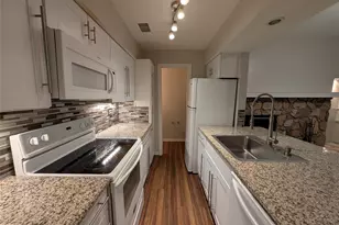 2921 Shelby Ave, Dallas, TX 75219 - Photo 4