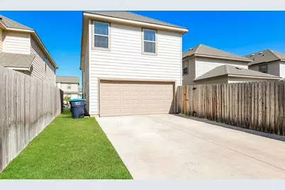 5640 Willamette Drive, Fort Worth, TX 76119 - Photo 2