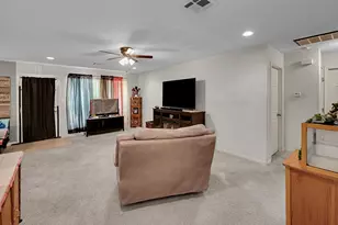 202 Wildcat Dr, Lacy Lakeview, TX 76705 - Photo 4