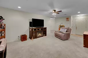 202 Wildcat Dr, Lacy Lakeview, TX 76705 - Photo 6