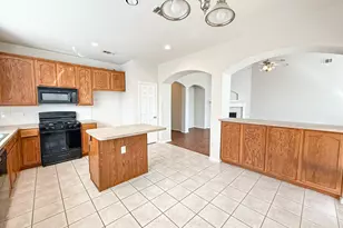 8014 Amesbury Ln, Rowlett, TX 75089 - Photo 6