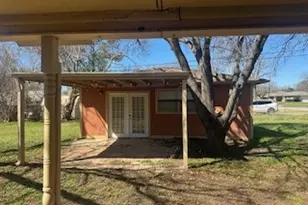 1200 Cliff Dr, Graham, TX 76450 - Photo 4