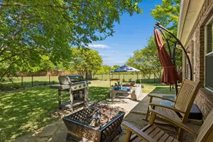 825 Hillside Dr, McKinney, TX 75071 - Photo 6