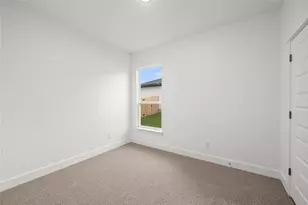 1102 College Ave, Troy, TX 76579 - Photo 16