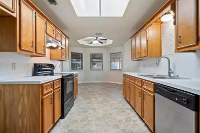 272 Locklar Loop, Waco, TX 76705 - Photo 14