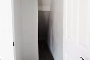 410 E 8th St, Bonham, TX 75418 - Photo 16