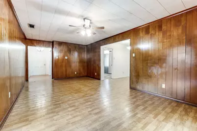 9935 Knoll Krest Drive, Dallas, TX 75238 - Photo 14