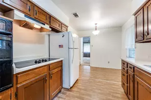 9935 Knoll Krest Dr, Dallas, TX 75238 - Photo 8