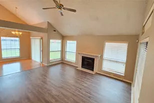6301 Fairlane Dr, Arlington, TX 76001 - Photo 12
