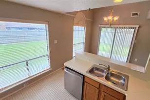 6301 Fairlane Dr, Arlington, TX 76001 - Photo 20