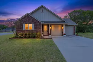 201 Cypress Pt Ct, Bonham, TX 75418 - Photo 2