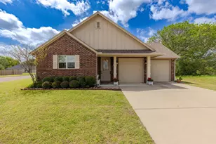 201 Cypress Pt Ct, Bonham, TX 75418 - Photo 1