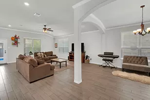 404 Calder St, Waco, TX 76712 - Photo 4