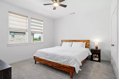 695 Vista Del Lago Drive, Lewisville, TX 75067 - Photo 32