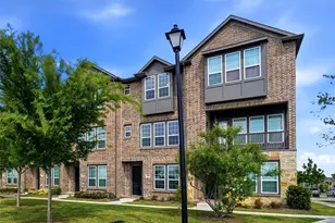 695 Vista Del Lago Dr, Lewisville, TX 75067 - Photo 8