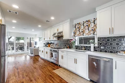 9831 Lakemont Drive, Dallas, TX 75220 - Photo 10