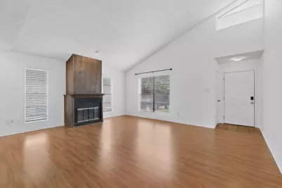 635 Haines Avenue, Dallas, TX 75208 - Photo 6