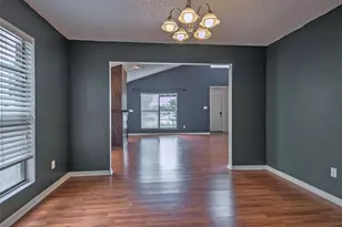 635 Haines Ave, Dallas, TX 75208 - Photo 8