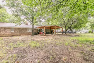 904 Sherman St, Tioga, TX 76271 - Photo 8