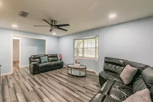 904 Sherman St, Tioga, TX 76271 - Photo 14