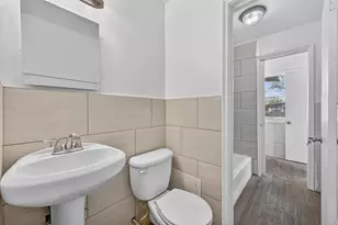 2116 Marilyn Ln, Arlington, TX 76010 - Photo 12