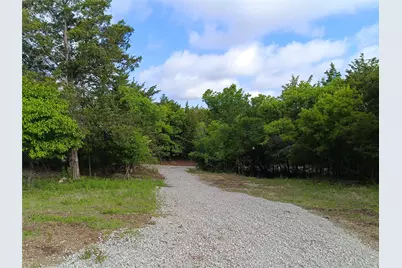 700 Woodhaven Drive, Springtown, TX 76082 - Photo 10