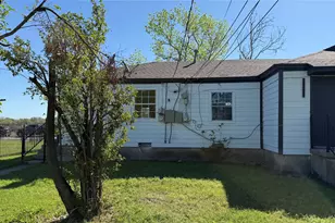 2640 Berryhill Dr, Fort Worth, TX 76105 - Photo 16