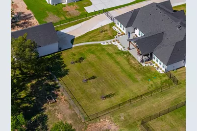 2012 Southern Rise Court, Granbury, TX 76049 - Photo 36