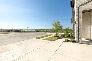 8613 Hawthorn Dr, The Colony, TX 75056 - Photo 4