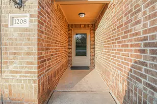 1208 Bluffview Dr, Hutchins, TX 75141 - Photo 2